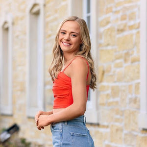 Meet your Posher, Addison